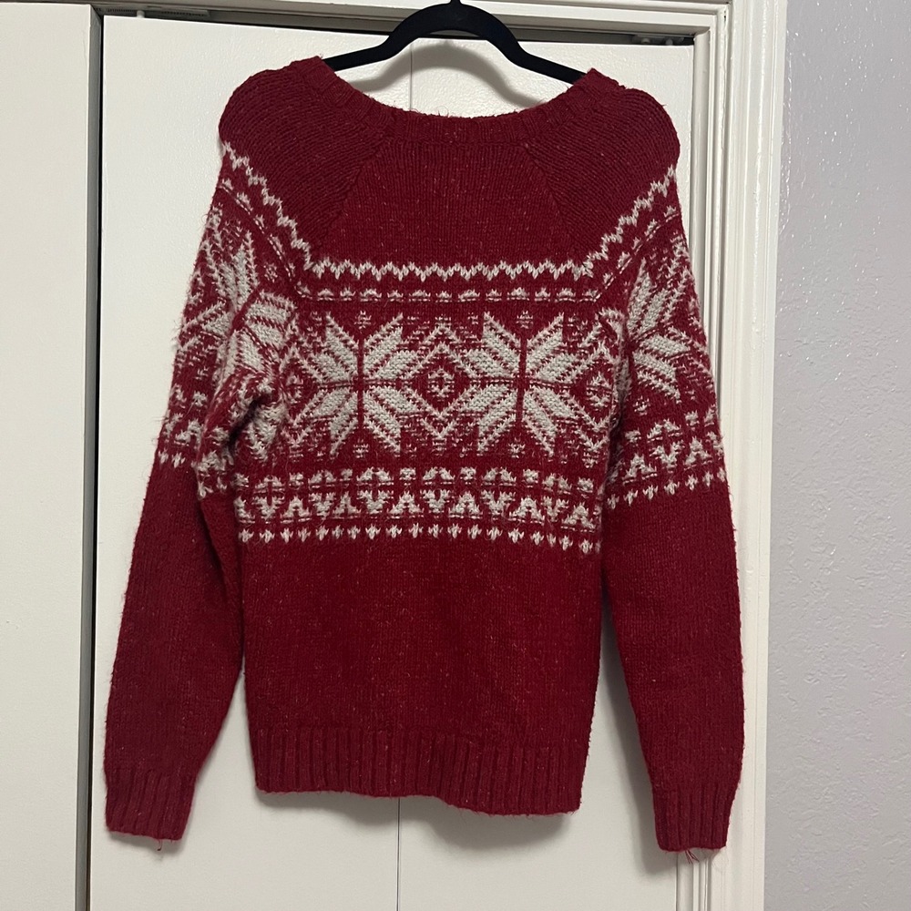 Abercrombie & Fitch Red and White Fair Isle Crewneck Sweater
